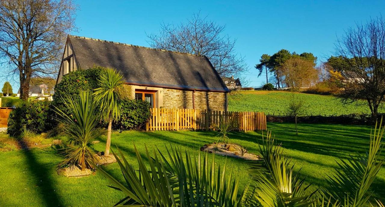 Le Vieux Moulin Gites - Detached Cottage With Garden Views And Pool Guégon Eksteriør billede