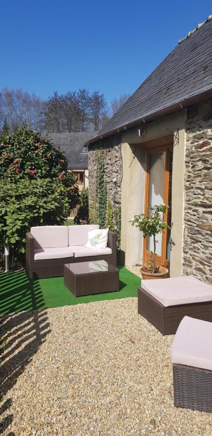 Le Vieux Moulin Gites - Detached Cottage With Garden Views And Pool Guégon Eksteriør billede