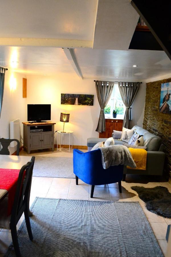 Le Vieux Moulin Gites - Detached Cottage With Garden Views And Pool Guégon Eksteriør billede
